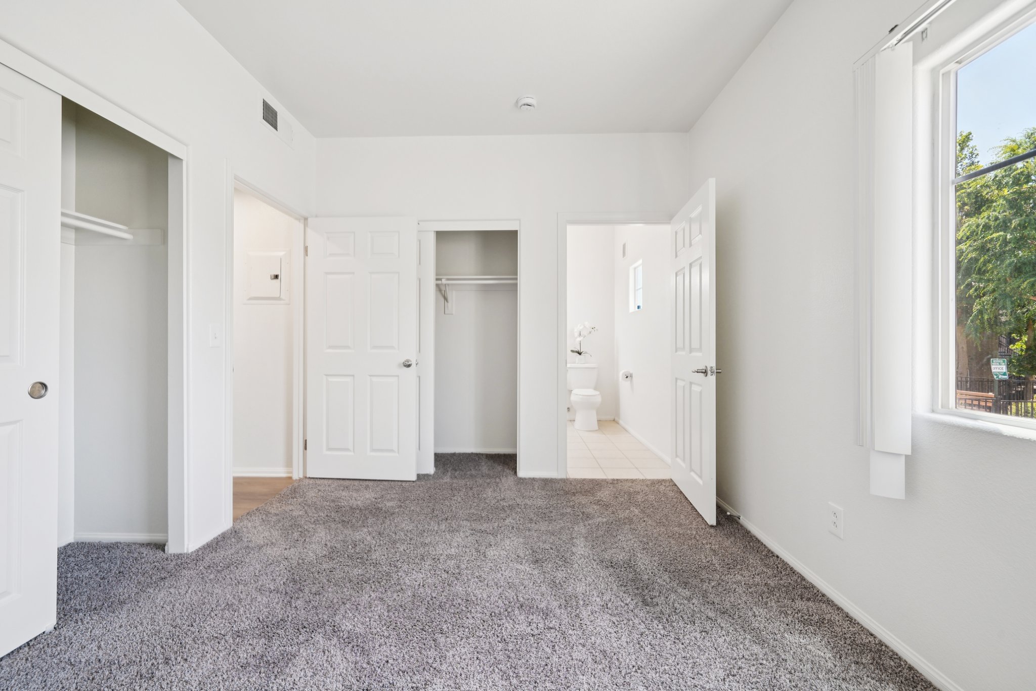 3rd Ave-1806-020.jpg