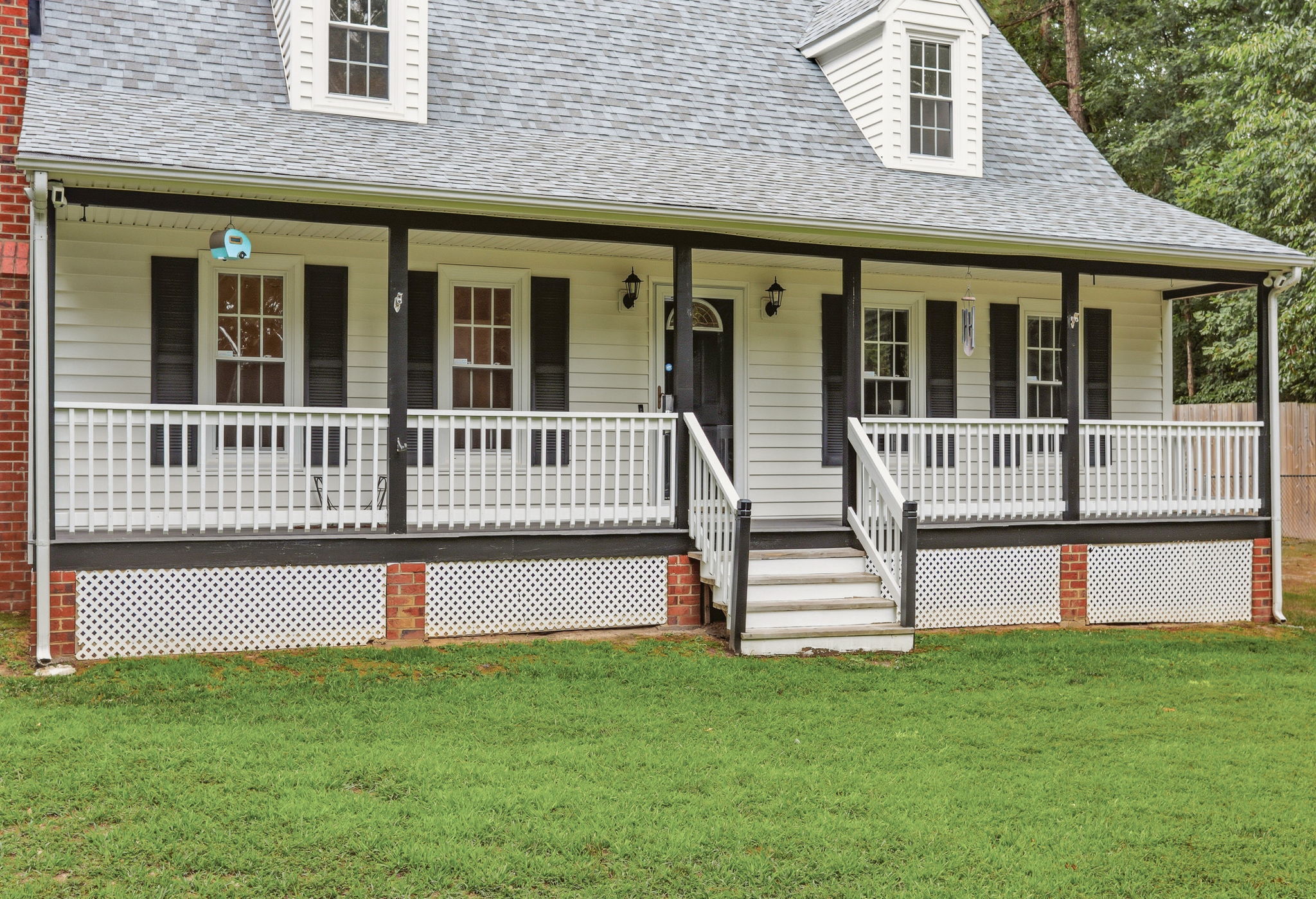 06-Exterior Front