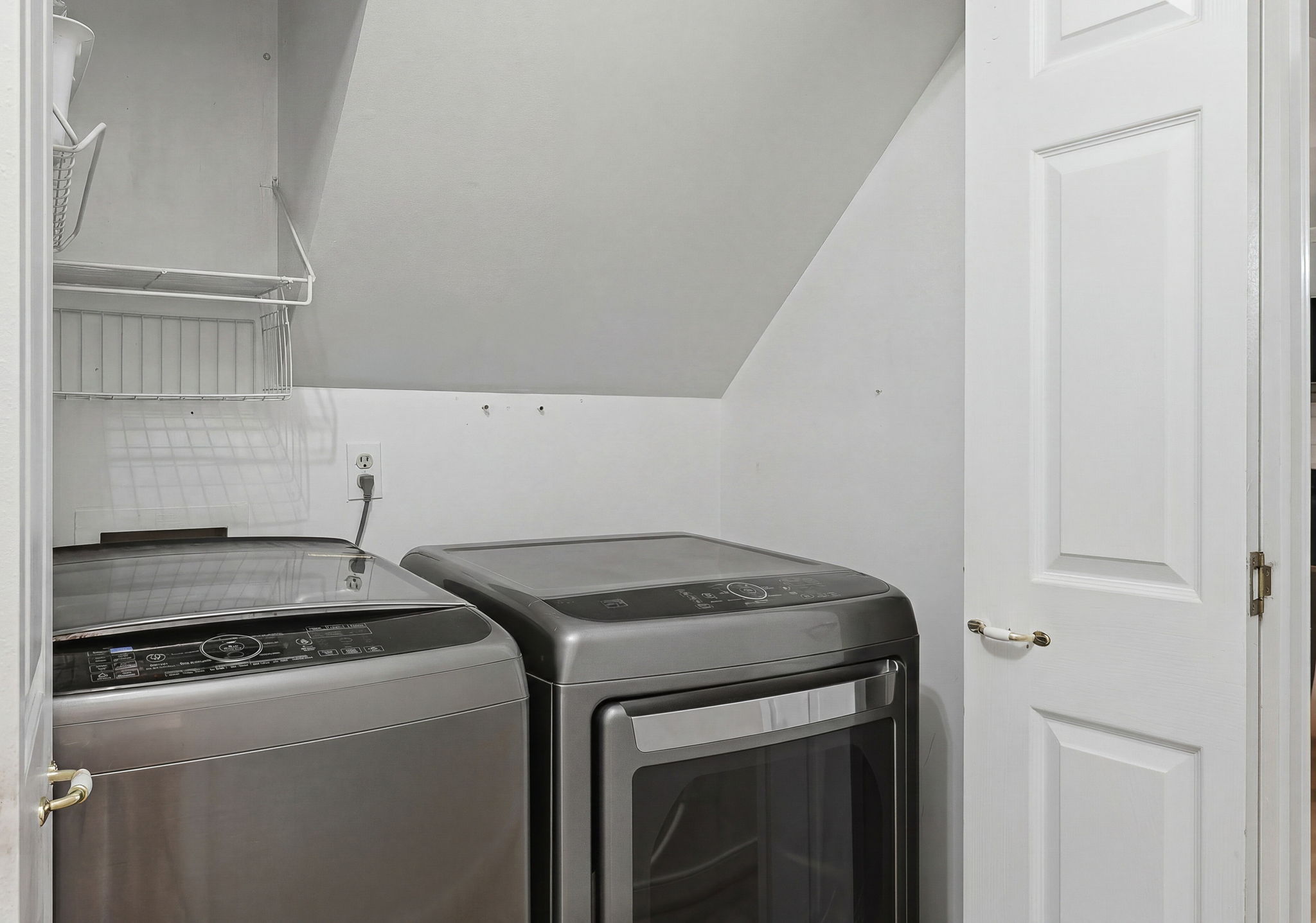 25-Laundry Room