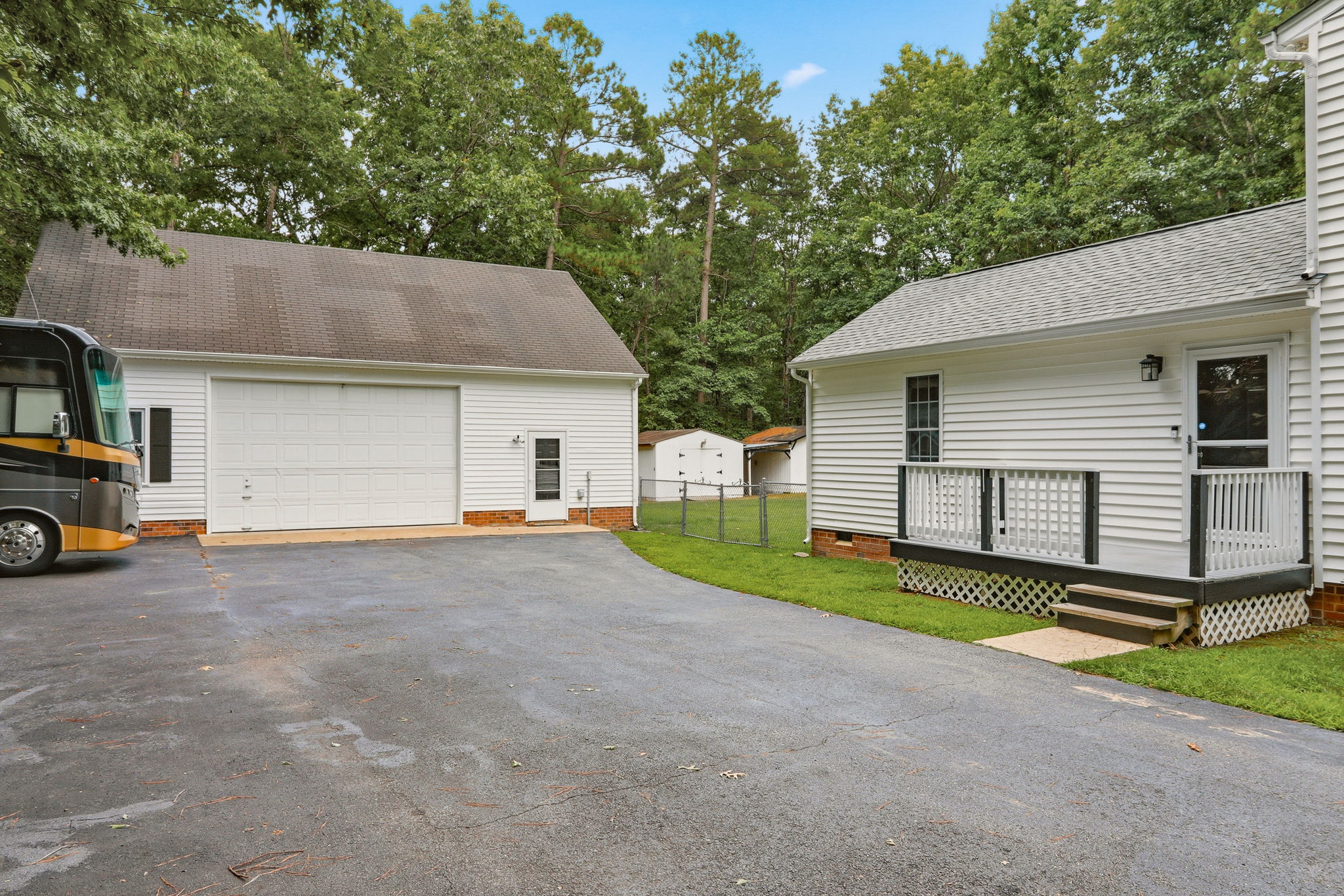 35-Exterior Side and Garage