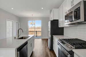 13521 Territorial Rd, Maple Grove, MN 55369, USA Photo 7