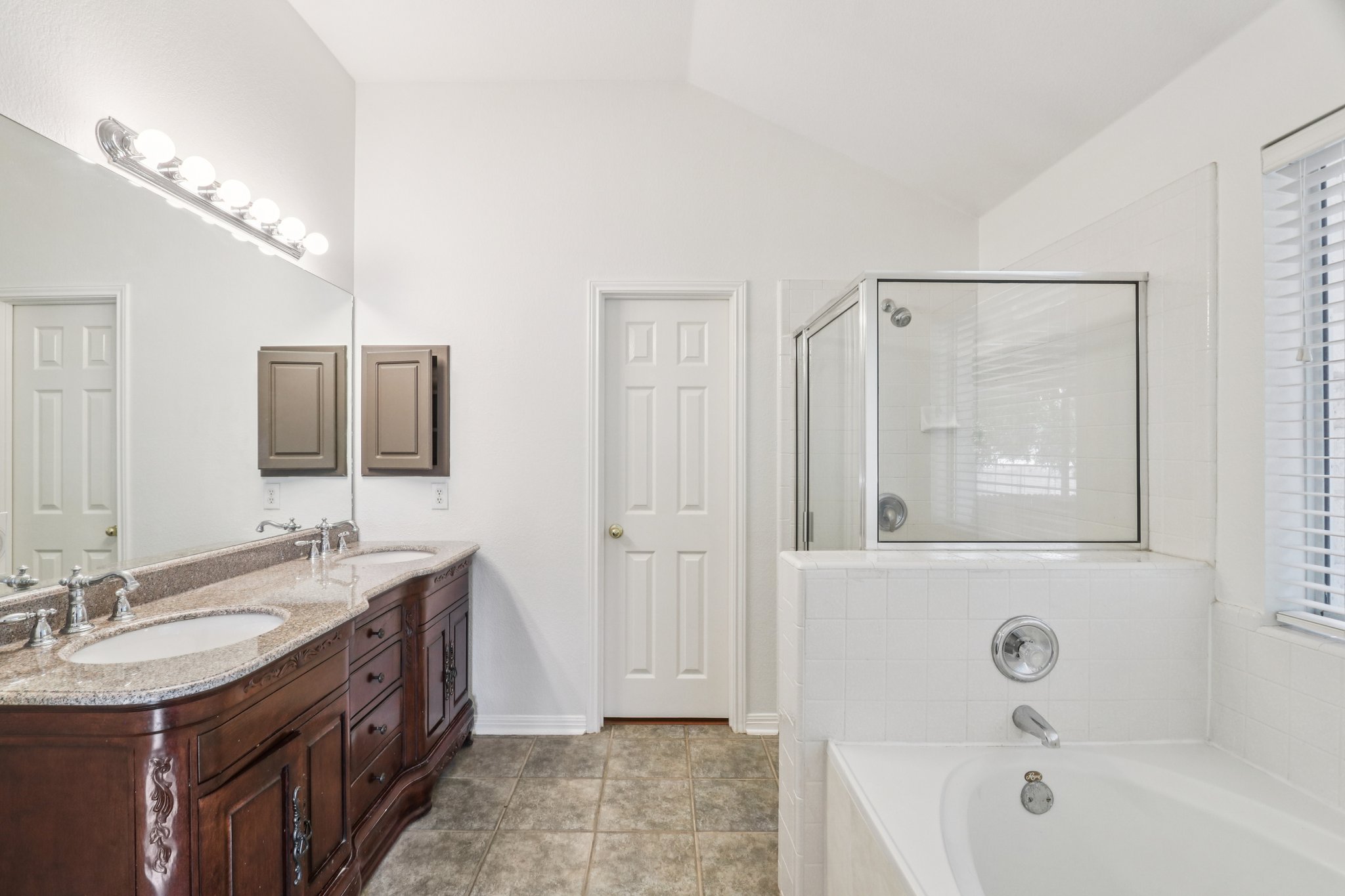 Wyoming Valley Dr-S2608-035.jpg
