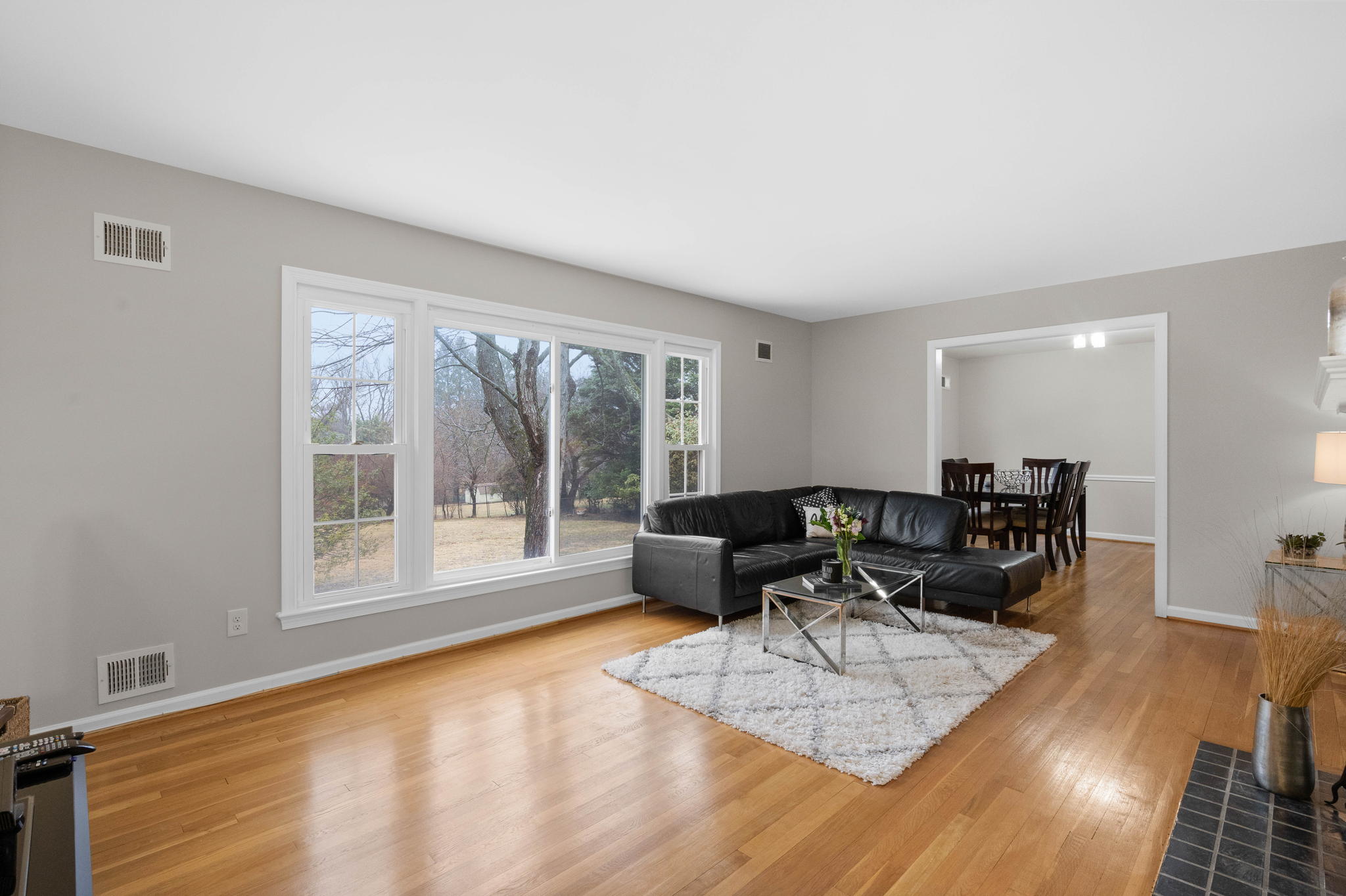 13528 Glen Mill Rd, Rockville, MD 20850, USA Photo 5