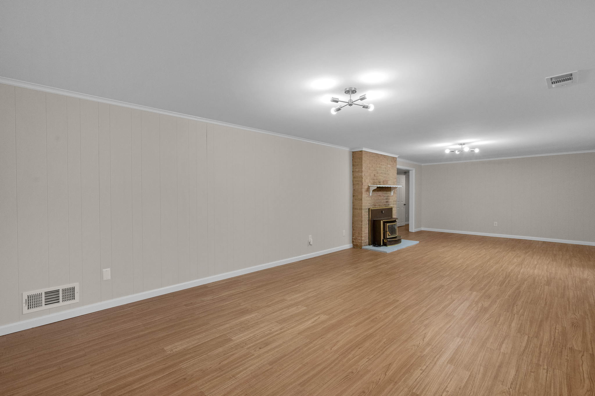 13528 Glen Mill Rd, Rockville, MD 20850, USA Photo 45