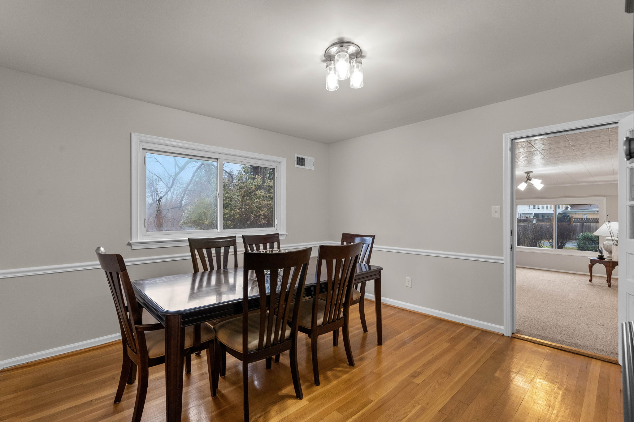 13528 Glen Mill Rd, Rockville, MD 20850, USA Photo 10