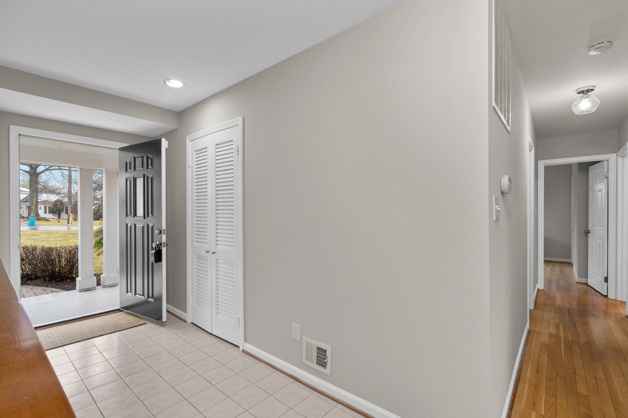 13528 Glen Mill Rd, Rockville, MD 20850, USA Photo 24