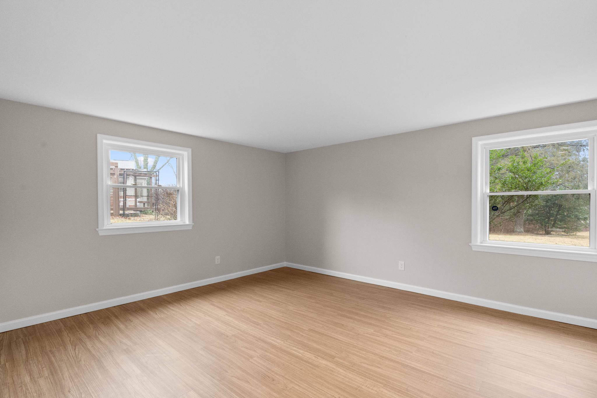 13528 Glen Mill Rd, Rockville, MD 20850, USA Photo 31