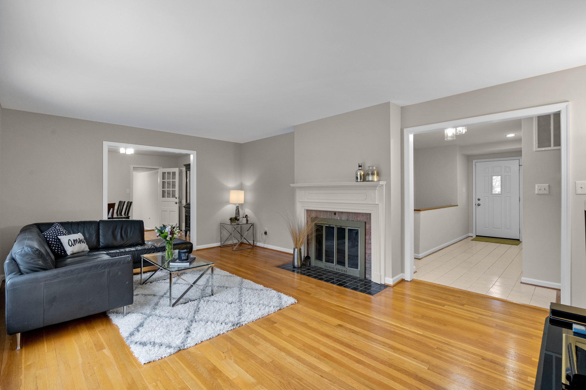 13528 Glen Mill Rd, Rockville, MD 20850, USA Photo 6