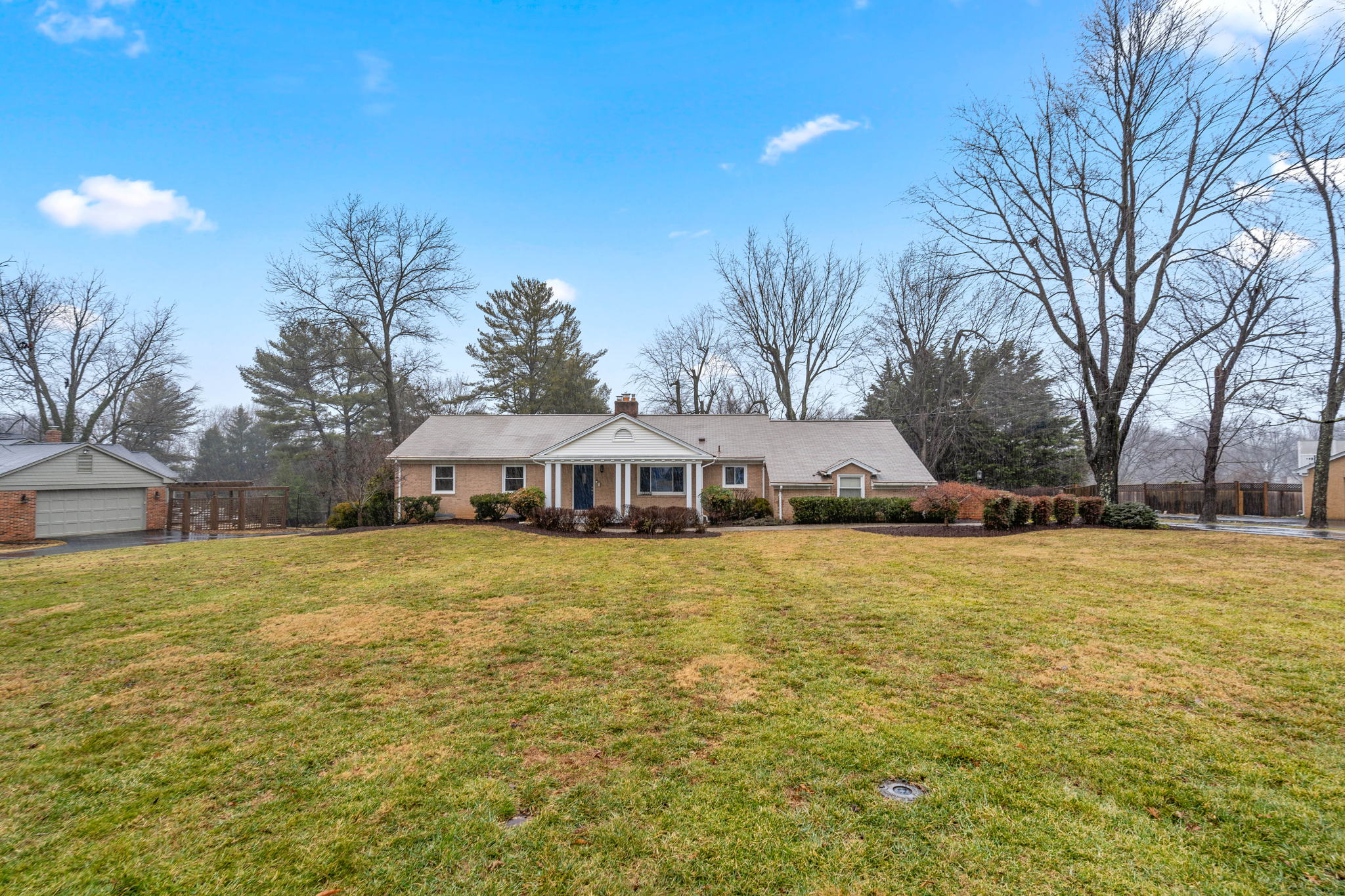 13528 Glen Mill Rd, Rockville, MD 20850, USA Photo 2