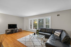 13528 Glen Mill Rd, Rockville, MD 20850, USA Photo 7