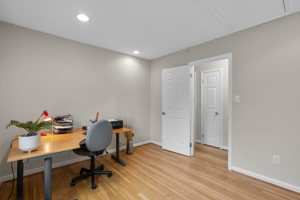13528 Glen Mill Rd, Rockville, MD 20850, USA Photo 41