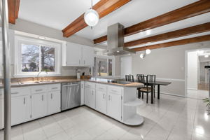 13528 Glen Mill Rd, Rockville, MD 20850, USA Photo 16