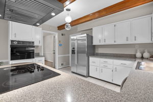 13528 Glen Mill Rd, Rockville, MD 20850, USA Photo 21