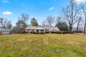 13528 Glen Mill Rd, Rockville, MD 20850, USA Photo 1
