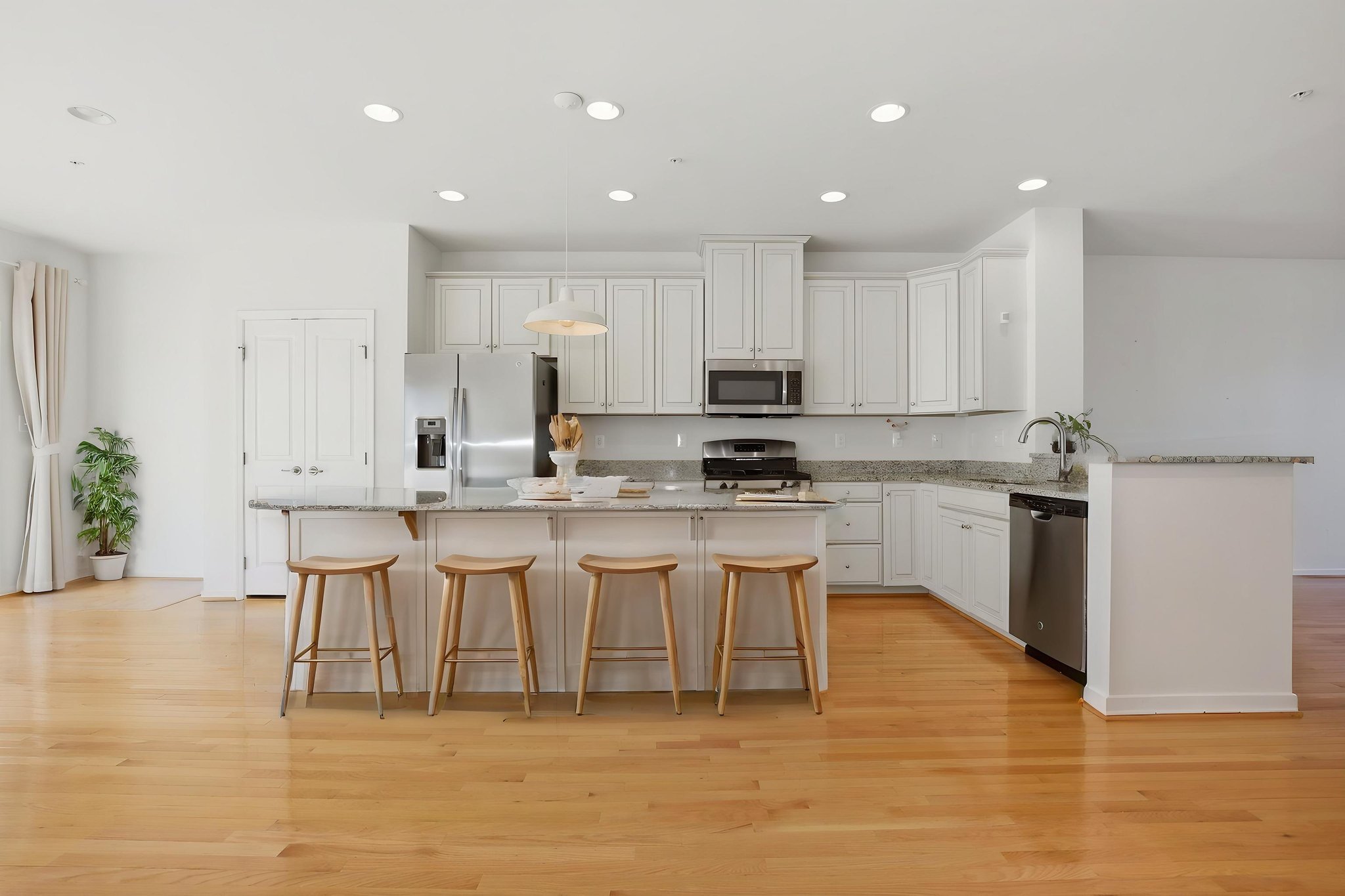 13528 Kildare Hills Terrace Germantown MD 20874_017 virtually staged.jpeg