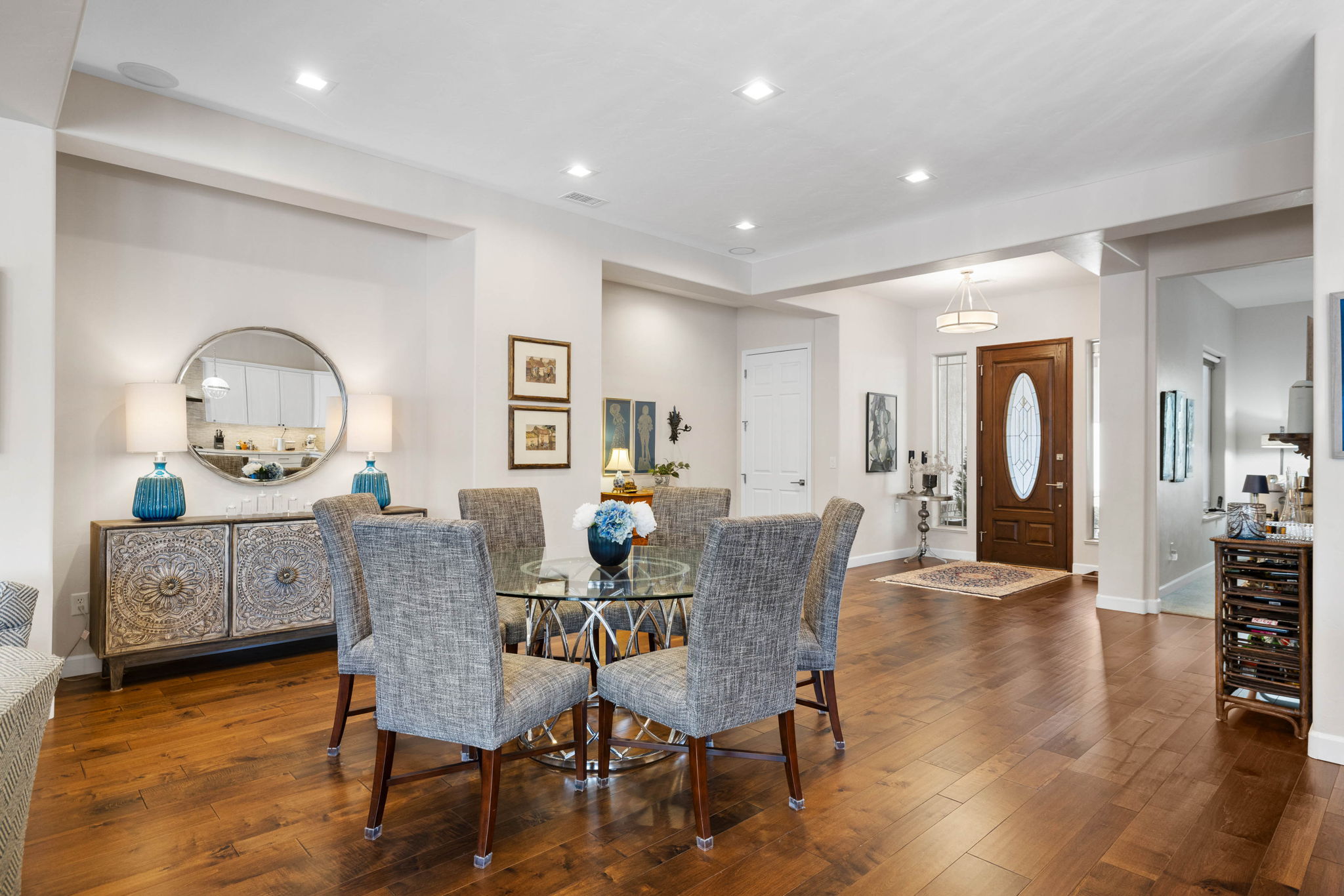Dining Room to Foyer