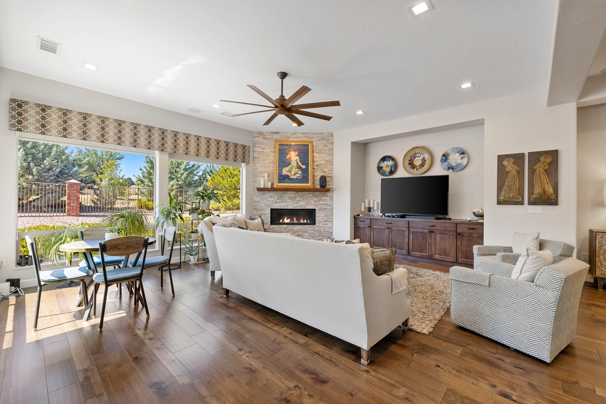 Living Room (1)