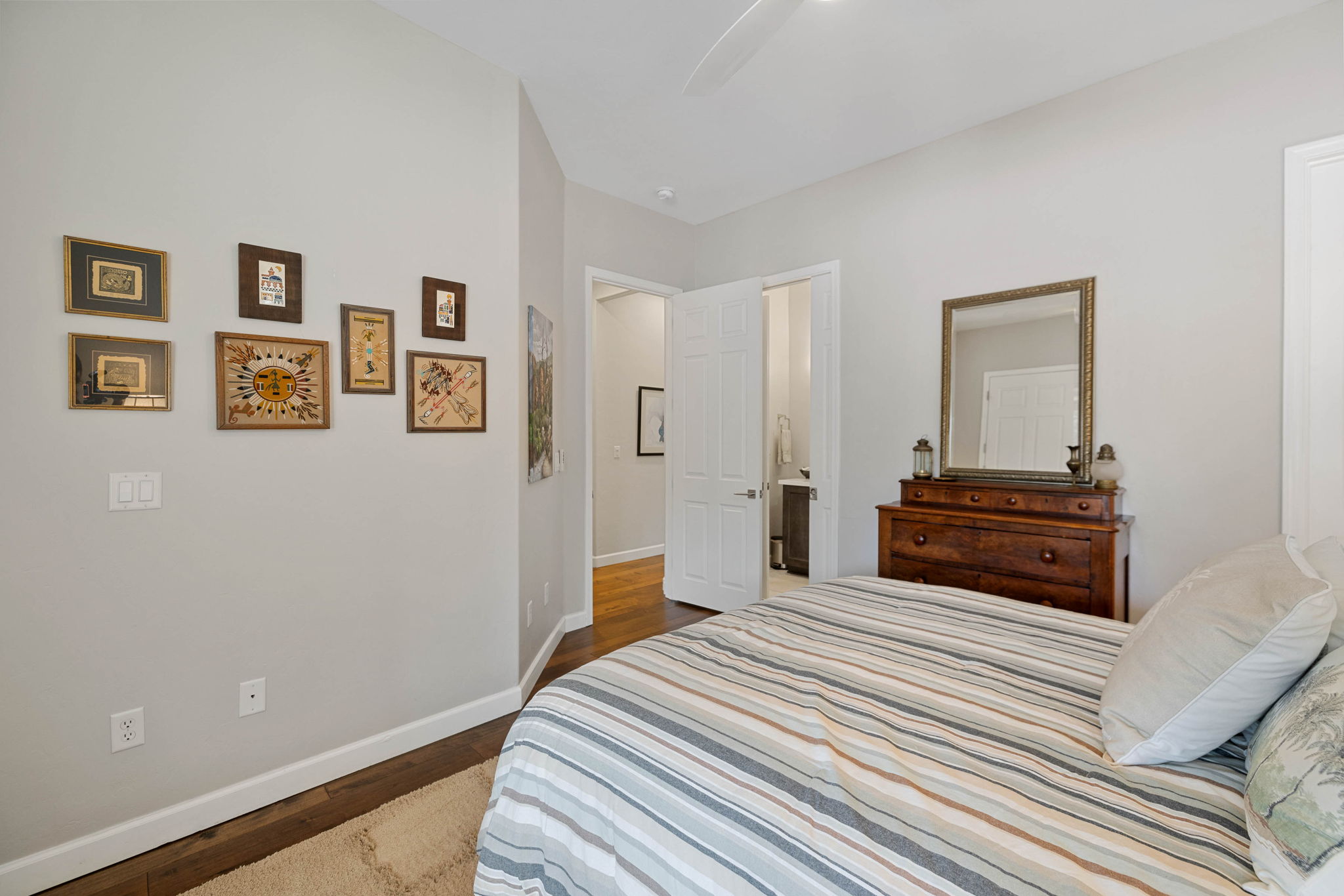 Bedroom 2 (2)