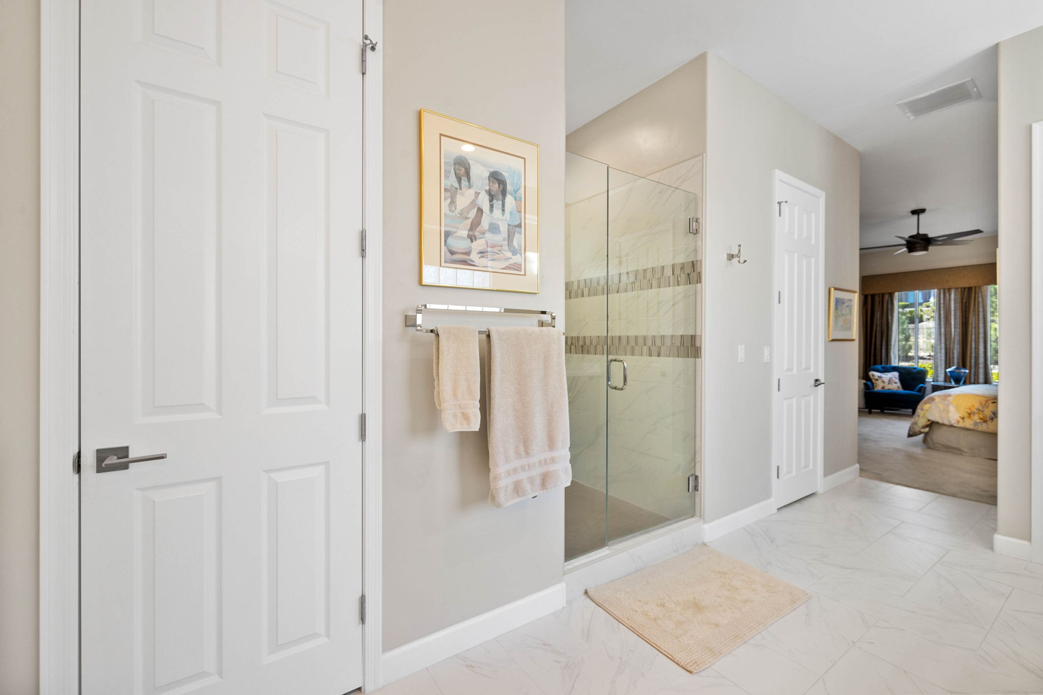 Primary Bathroom (4)