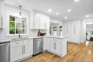 16-Kitchen
