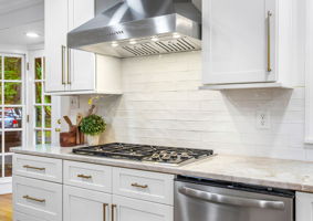 18-Kitchen Range