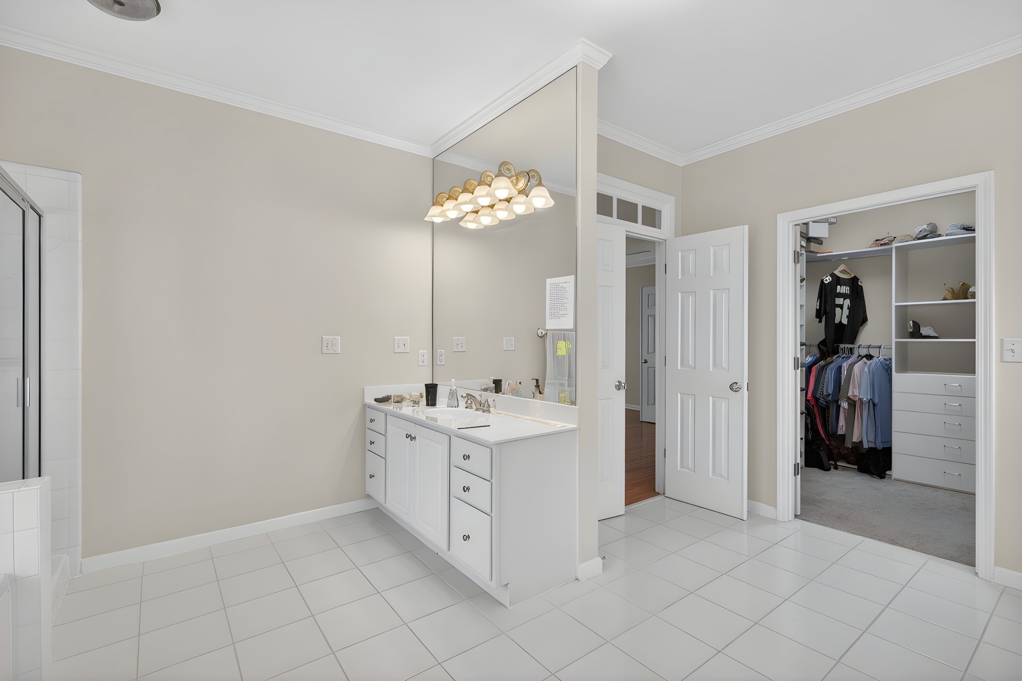 mppmedia1354erockspringsrdne36 furniture removed.jpeg