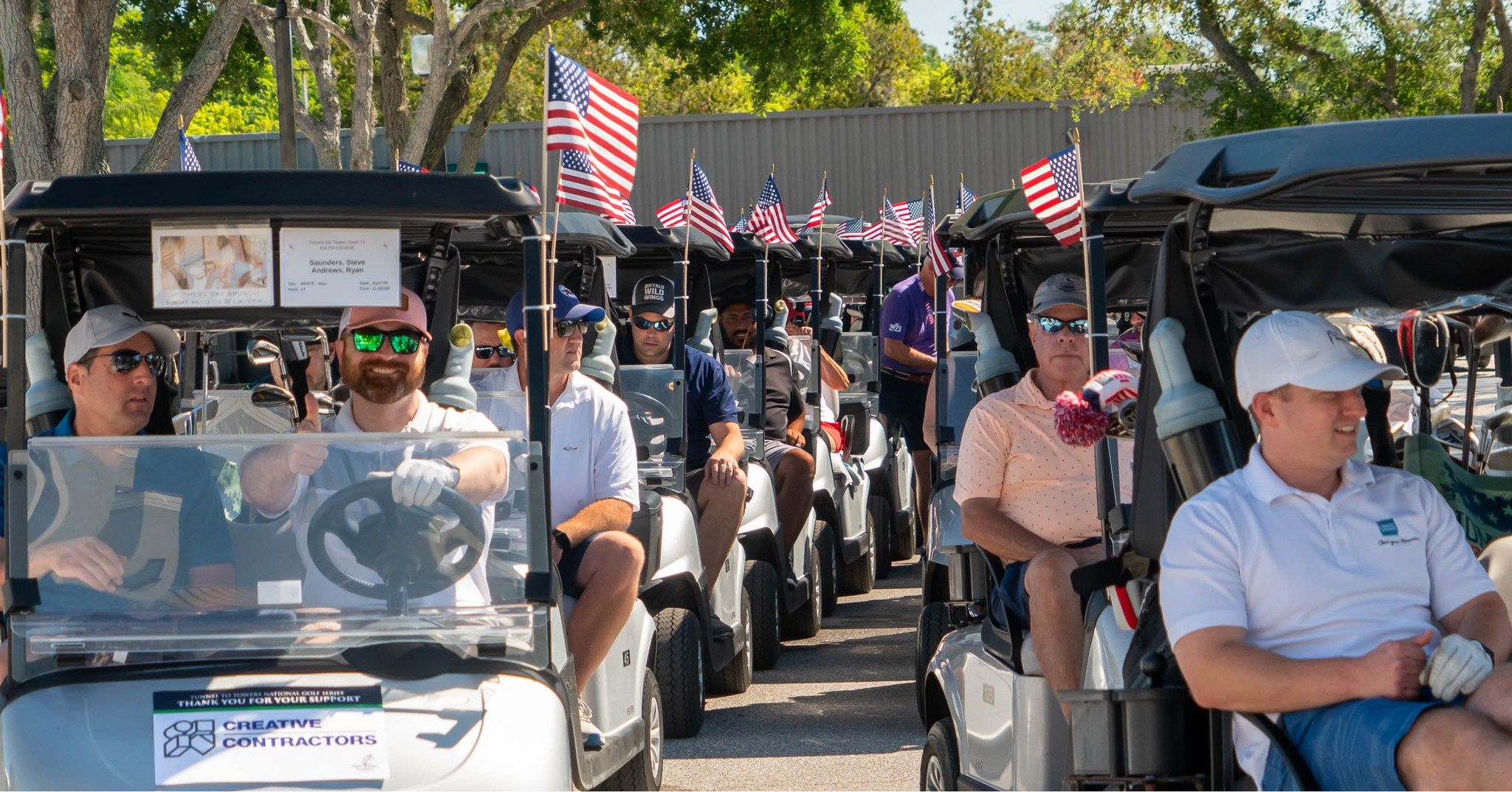 Community Ardea - Golfers on Cart 2