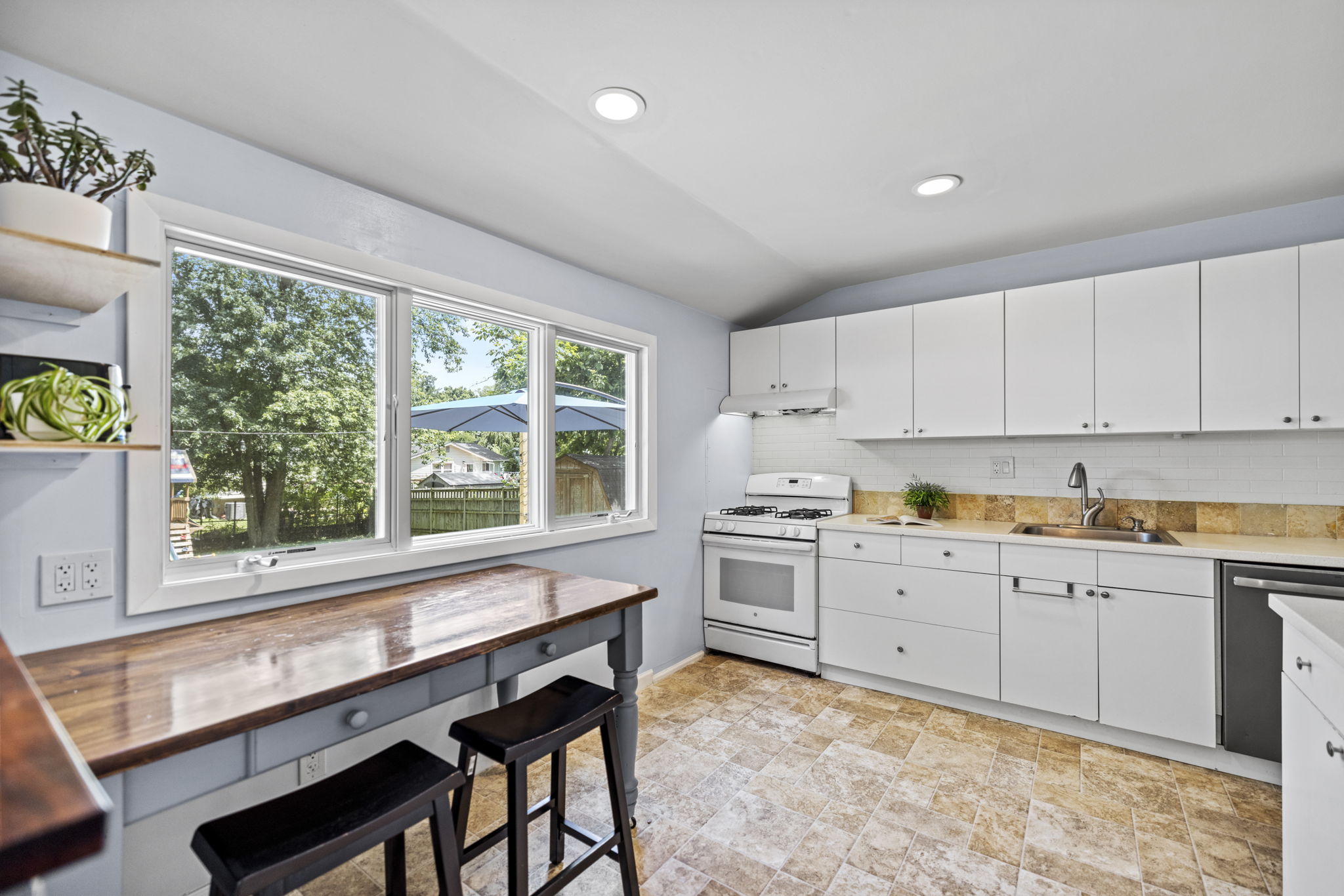 Table-Space Kitchen