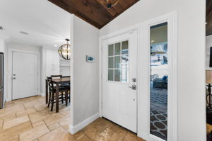 Foyer 1