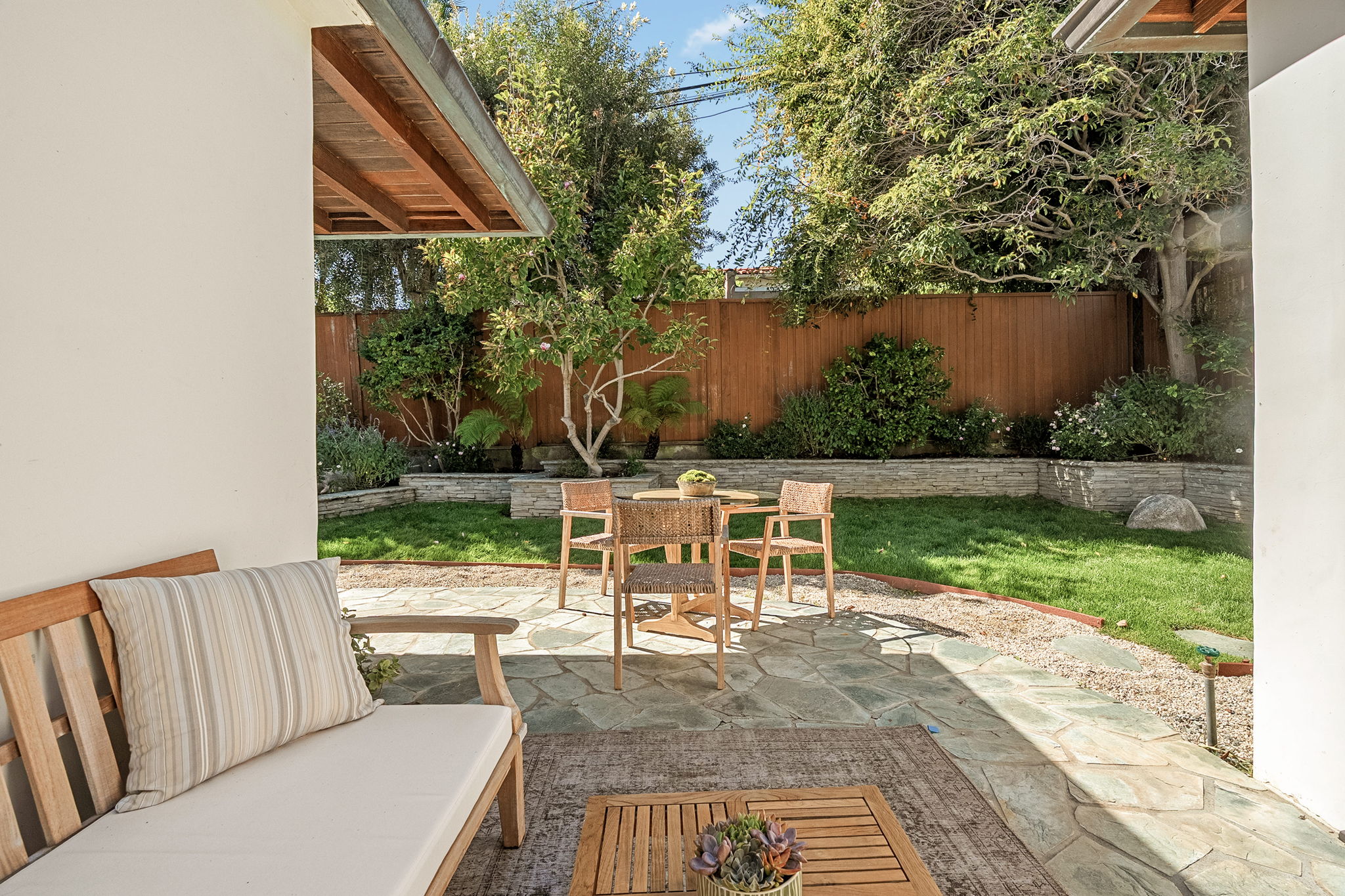 1355 Holmby Avenue-65
