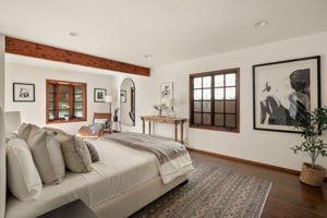 1355 Holmby Avenue-36