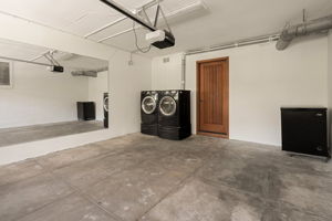 1355 Holmby Avenue-63