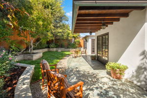 1355 Holmby Avenue-71