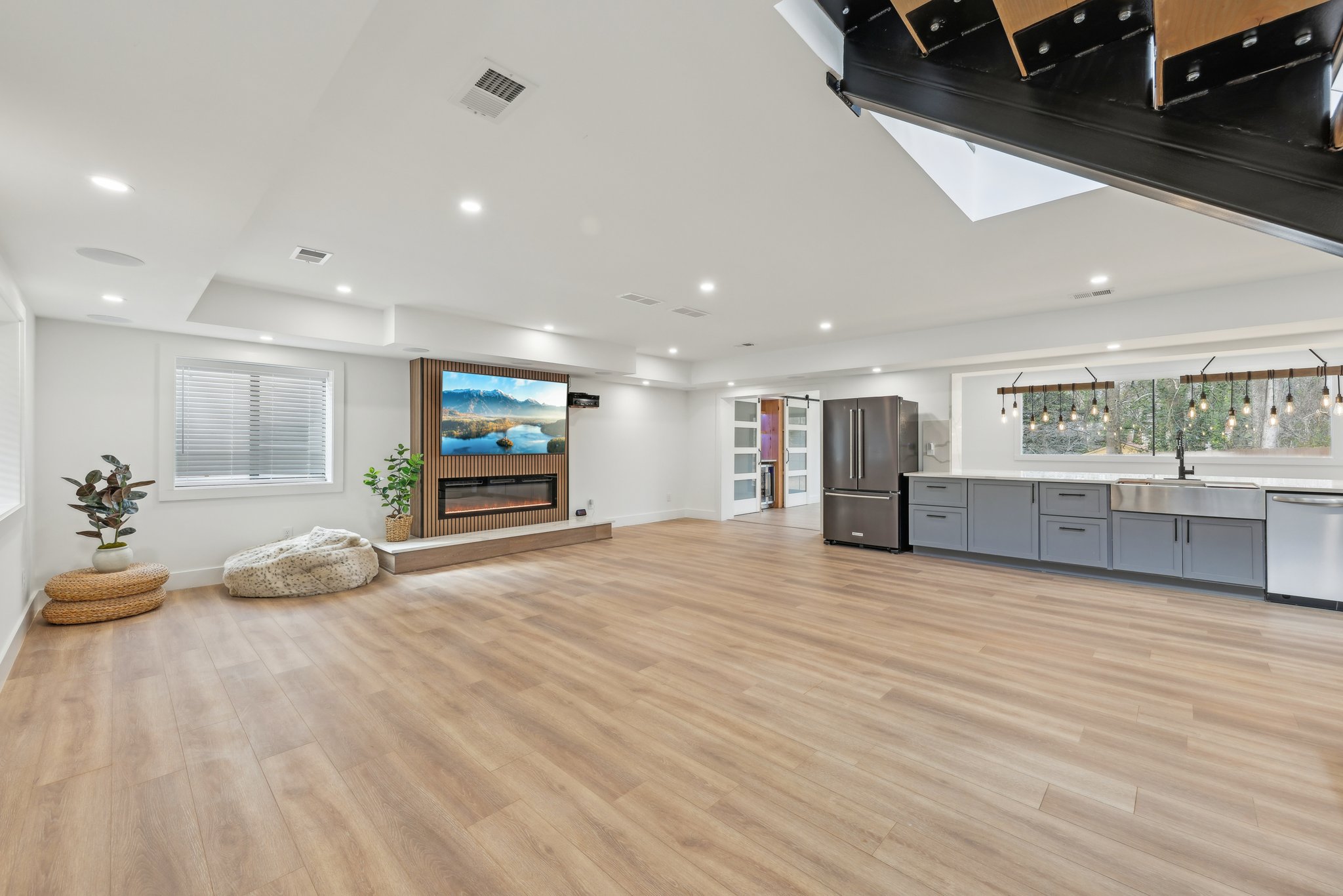 Lockwood Dr SW-007.jpg