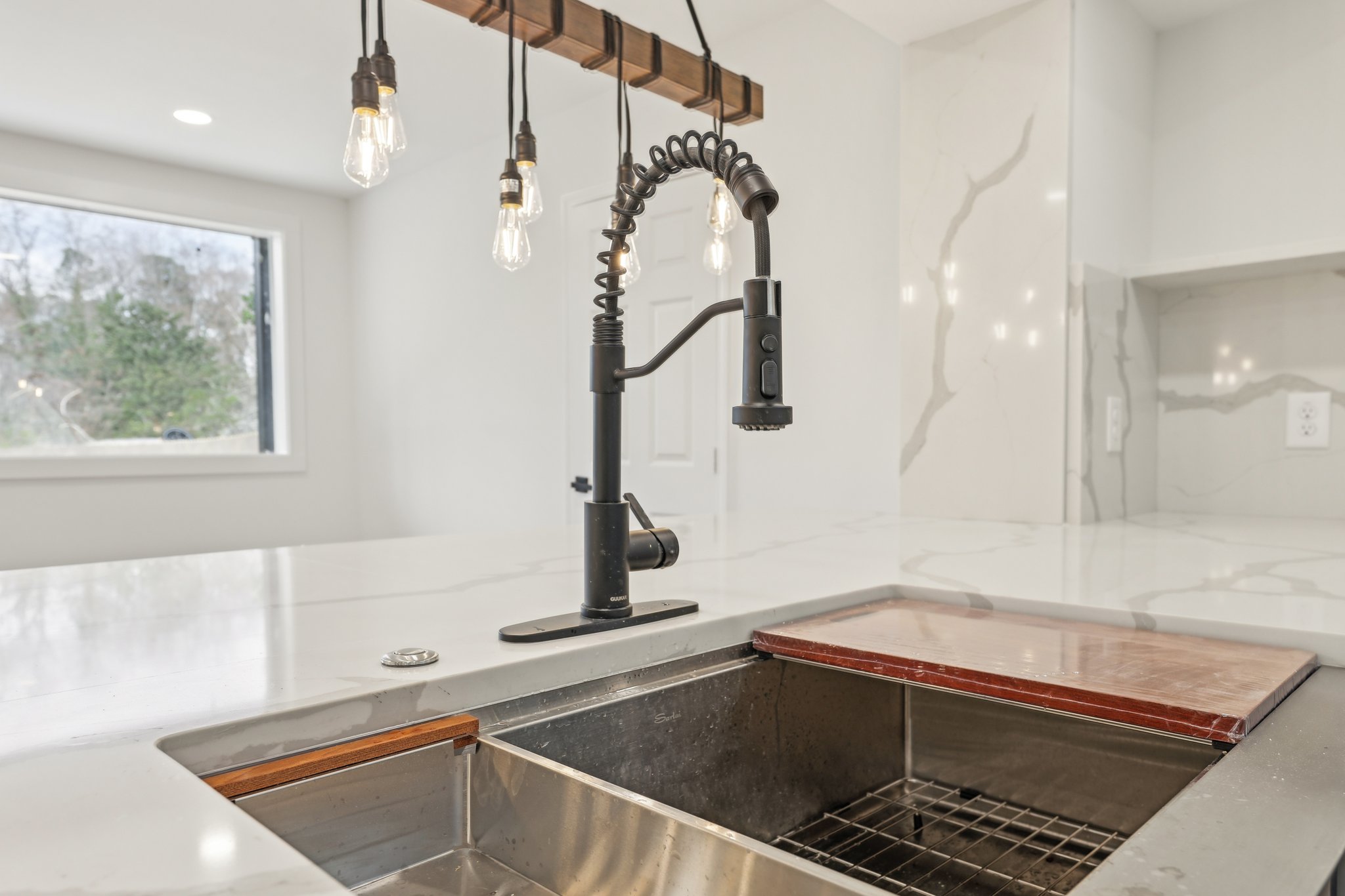 Lockwood Dr SW-021.jpg