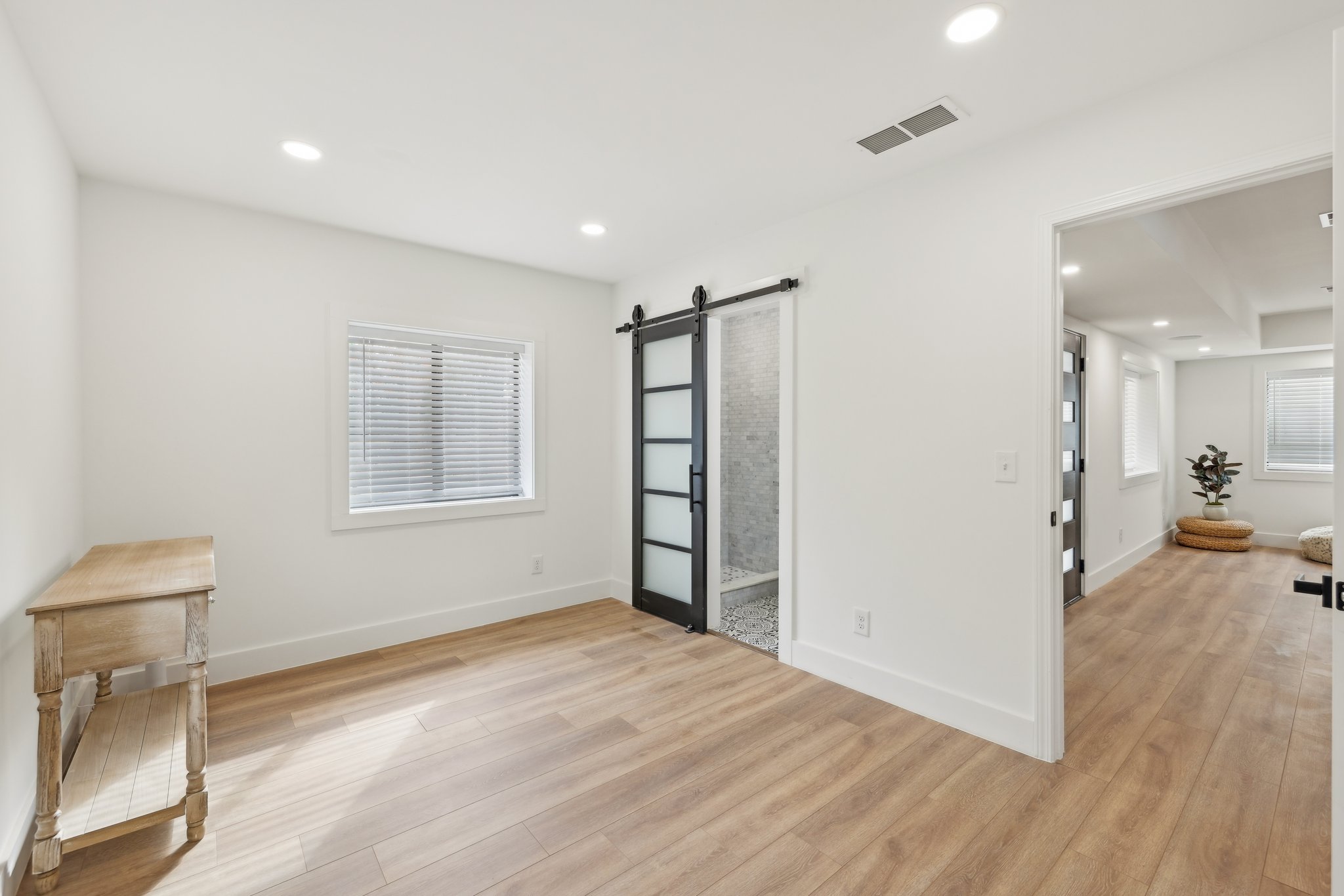Lockwood Dr SW-027.jpg