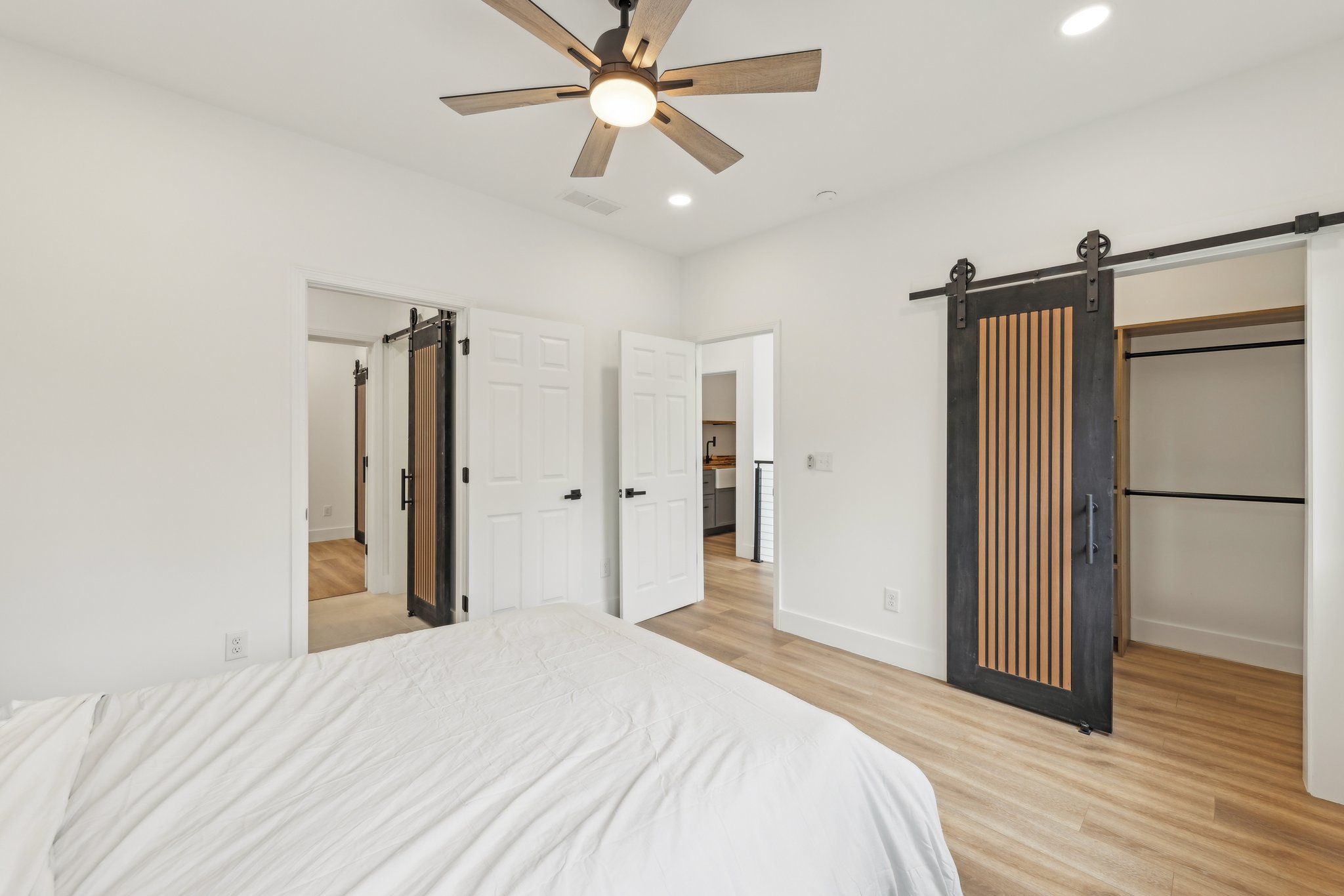 Lockwood Dr SW-035.jpg