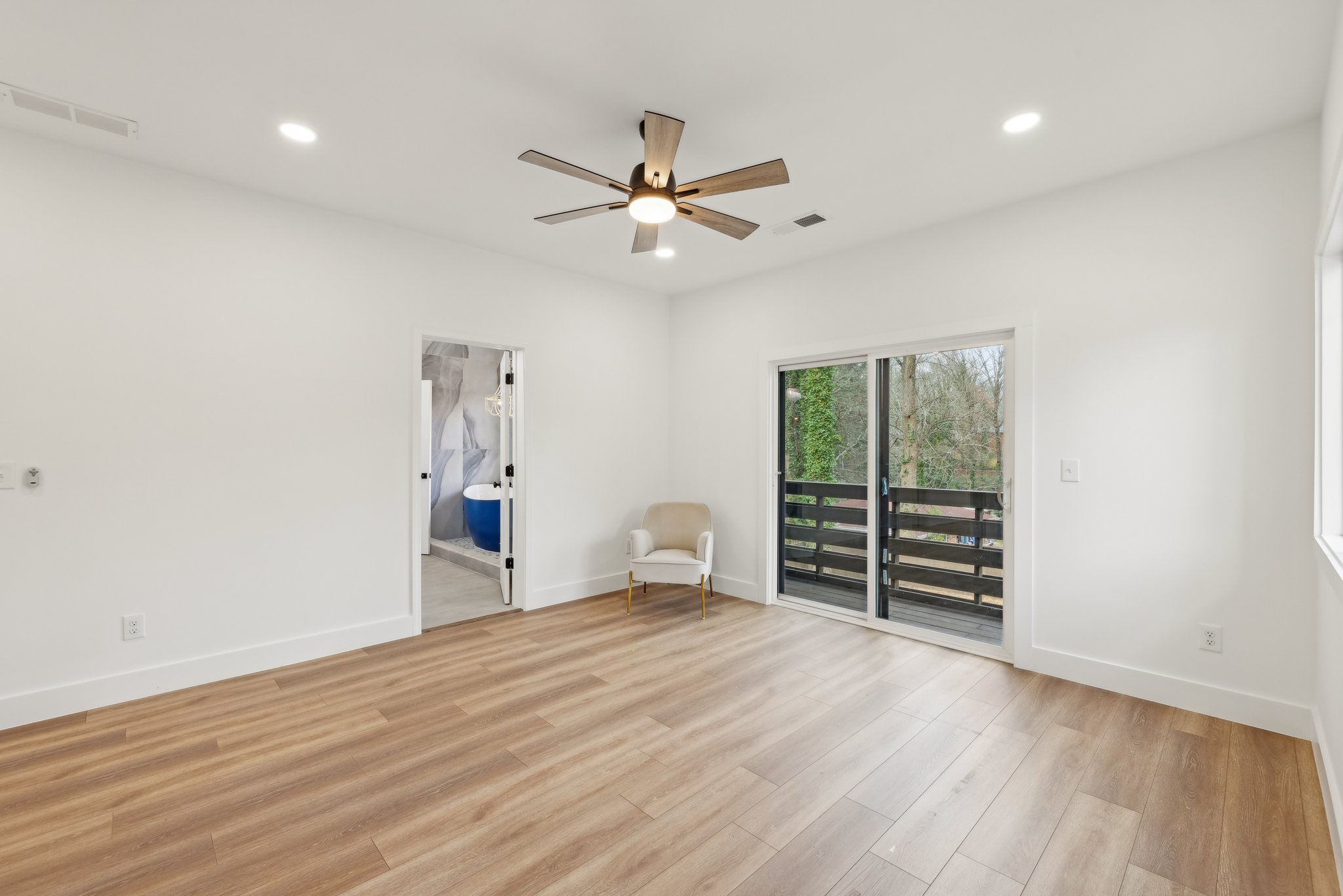 Lockwood Dr SW-042.jpg