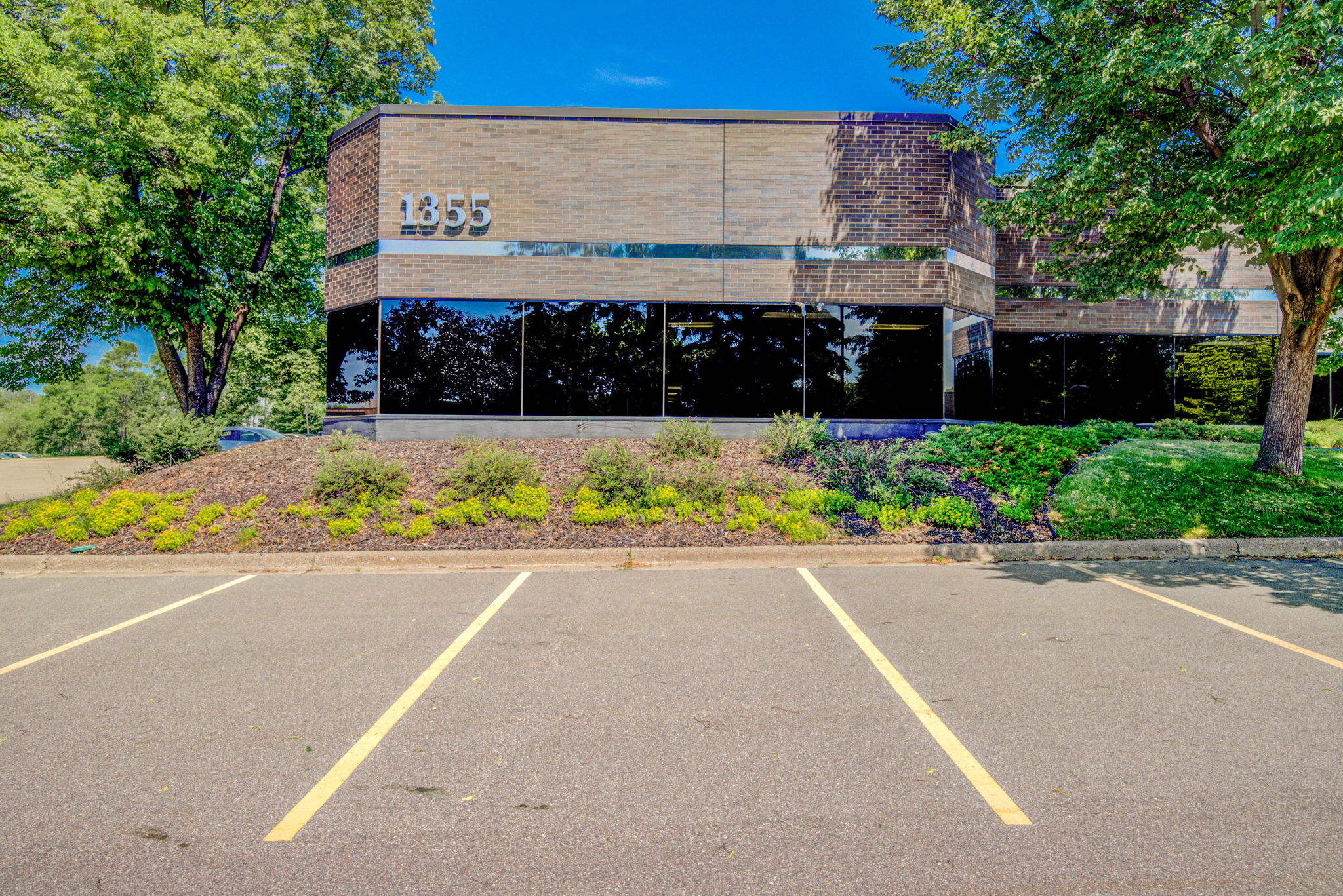 1355 Mendota Heights Rd, Mendota Heights, MN 55120, US