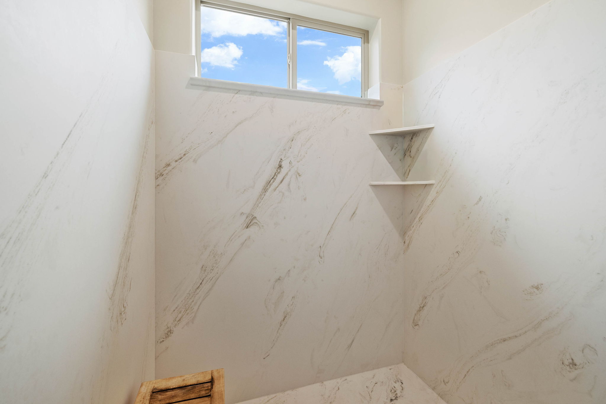 Primary Bathroom (2)