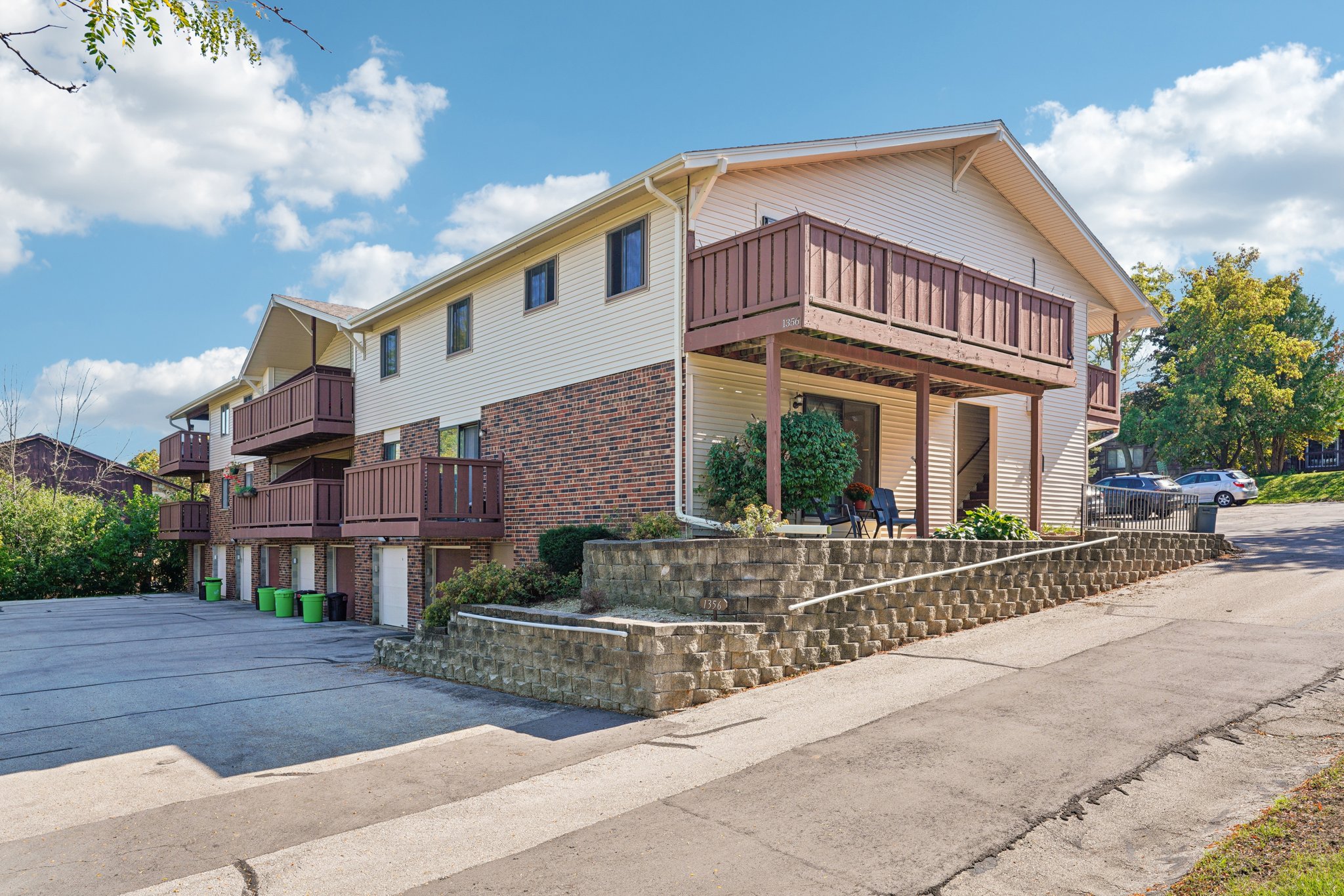 Greenhedge Rd Rd C1-S3009-045.jpg