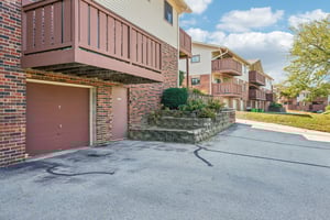 Greenhedge Rd Rd C1-S3009-049.jpg