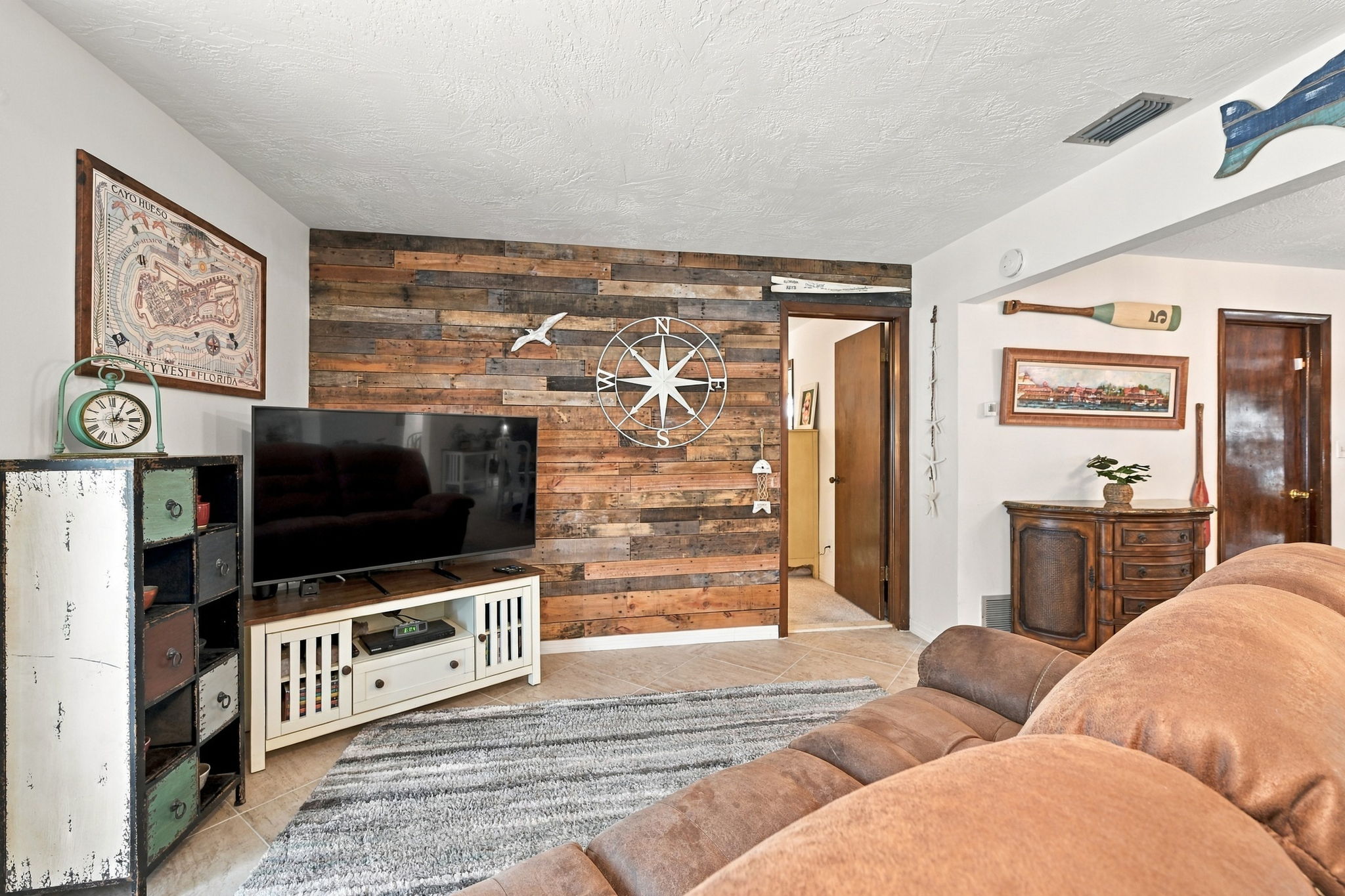 Family Room4