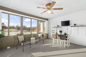 Screened-in Porch