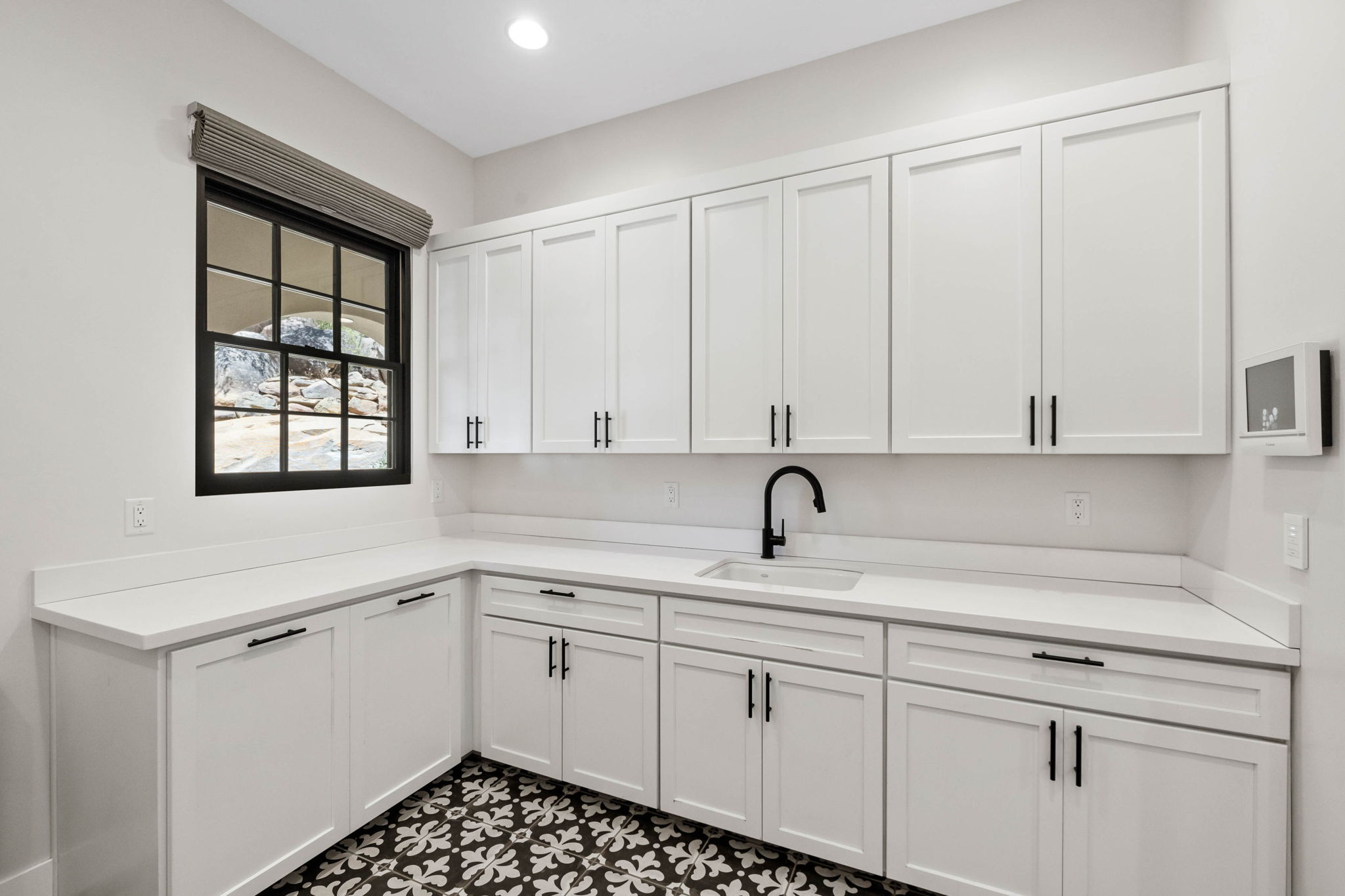 Laundry Room (2)