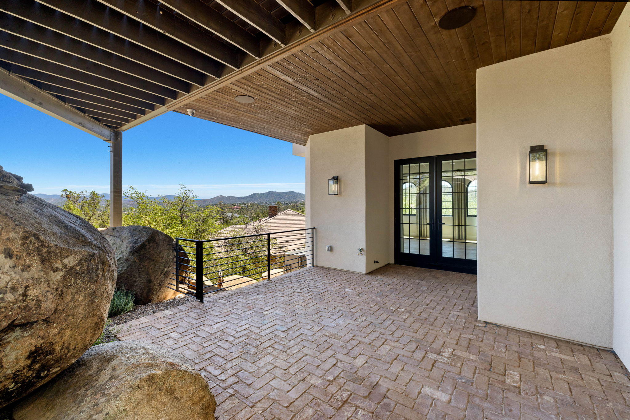 Back Patio (6)