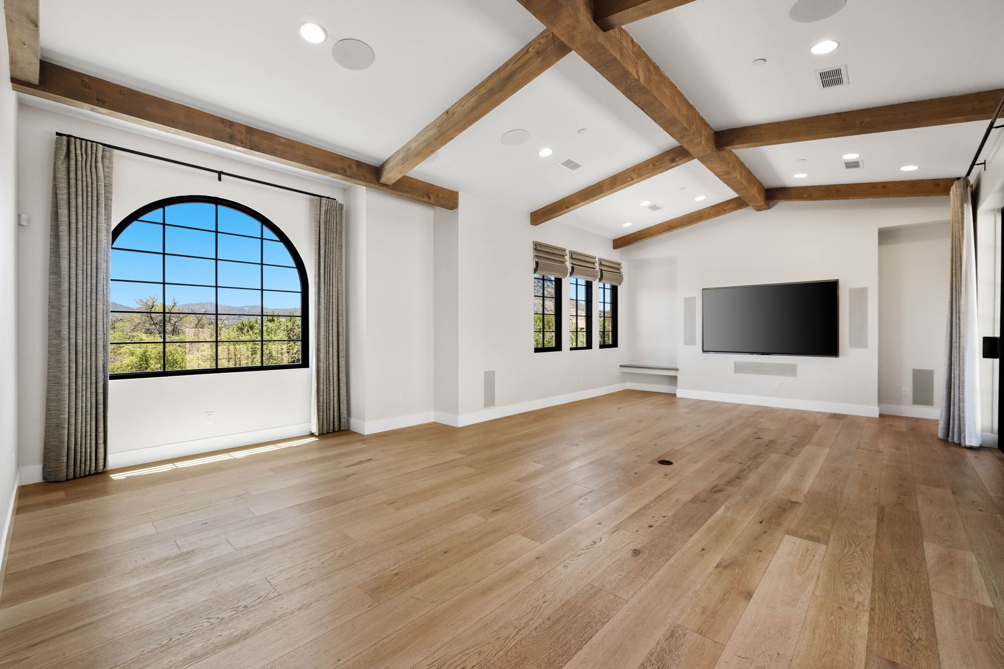 Family Room (1)