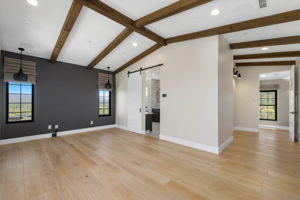 Primary Bedroom (6)