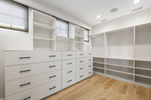 Primary Closet (2)