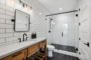 Bathroom 2 (1)